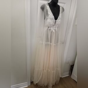 Vintage Wedding Dress (Even More Gorgeous In Person💖)